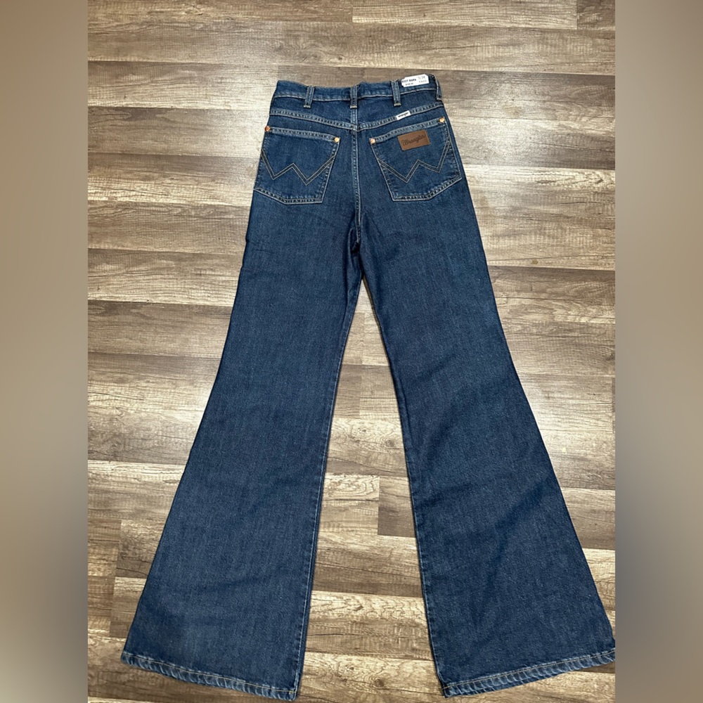 NWT wrangler wanderer jeans